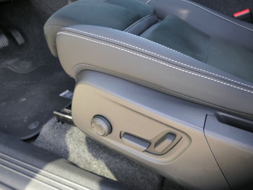 Volvo  XC40 Single Motor Extended Range Ultimate 82 kWh | Panoramadak | SoH 97,9% |Warmtepomp | Stoel en stuu... ActivLease financial lease