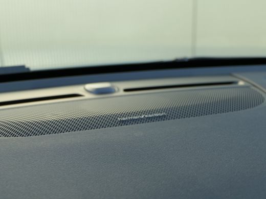 Volvo  XC40 Single Motor Extended Range Ultimate 82 kWh | Panoramadak | SoH 97,9% |Warmtepomp | Stoel en stuu... ActivLease financial lease