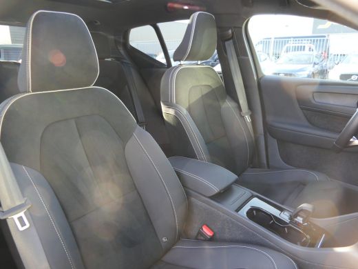 Volvo  XC40 Single Motor Extended Range Ultimate 82 kWh | Panoramadak | SoH 97,9% |Warmtepomp | Stoel en stuu... ActivLease financial lease