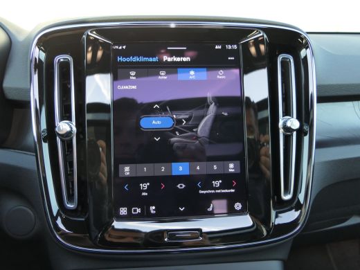 Volvo  XC40 Single Motor Extended Range Ultimate 82 kWh | Panoramadak | SoH 97,9% |Warmtepomp | Stoel en stuu... ActivLease financial lease