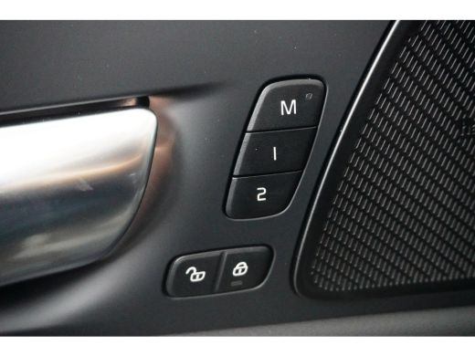 Volvo  XC60 T6 Plug-in hybrid AWD Plus Black Edition | Achterbank verwarmd | Apple Carplay/Android Auto|telef... ActivLease financial lease