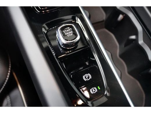 Volvo  XC60 T6 Plug-in hybrid AWD Plus Black Edition | Achterbank verwarmd | Apple Carplay/Android Auto|telef... ActivLease financial lease