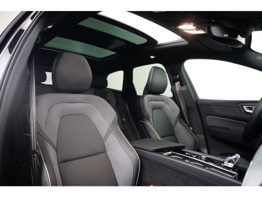 Volvo  XC60 T6 Plug-in hybrid AWD Plus Black Edition | Achterbank verwarmd | Apple Carplay/Android Auto|telef... ActivLease financial lease