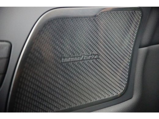 Volvo  XC60 T6 Plug-in hybrid AWD Plus Black Edition | Achterbank verwarmd | Apple Carplay/Android Auto|telef... ActivLease financial lease