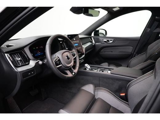 Volvo  XC60 T6 Plug-in hybrid AWD Plus Black Edition | Achterbank verwarmd | Apple Carplay/Android Auto|telef... ActivLease financial lease