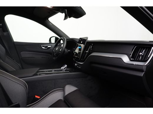 Volvo  XC60 T6 Plug-in hybrid AWD Plus Black Edition | Achterbank verwarmd | Apple Carplay/Android Auto|telef... ActivLease financial lease