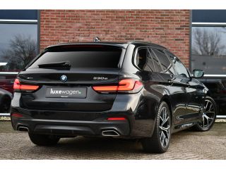 BMW 5 Serie Touring 530e xDrive M-Sport Pano ACC H/K HUD 19inch