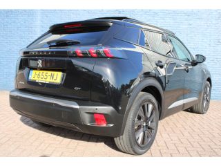 Peugeot e-2008 EV GT 50 kWh | Navigatie | Camera | Panorama/schuifdak | Stoelverwarming | Fase 3 | BTW |