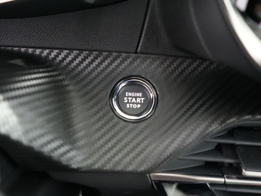 Peugeot e-208 GT | 8 jaar fabrieksgarantie of 160.000 kilometer op het accupakket | Adaptieve cruise control me... ActivLease financial lease