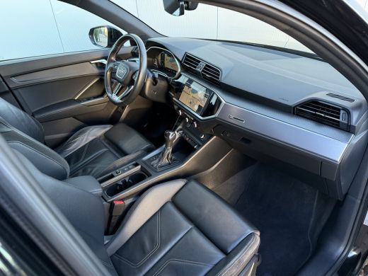 Audi Q3 45 TFSI eHybrid 245pk S edition | Leder | Black pakket ActivLease financial lease
