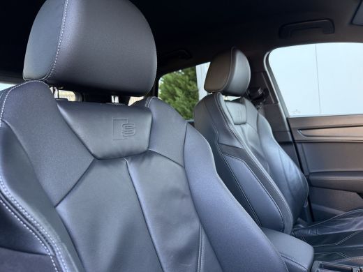 Audi Q3 45 TFSI eHybrid 245pk S edition | Leder | Black pakket ActivLease financial lease