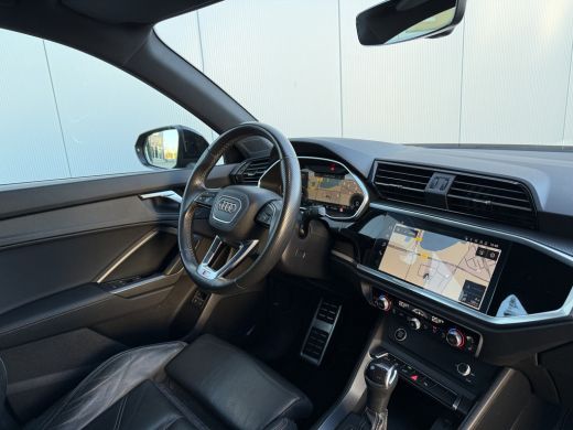 Audi Q3 45 TFSI eHybrid 245pk S edition | Leder | Black pakket ActivLease financial lease