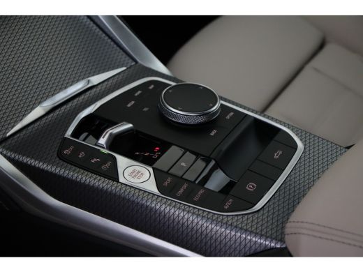 BMW 4 Serie Cabrio 420i High Executive / M Adaptief onderstel / Stuurverwarming / Comfort Access / Stoelverwa... ActivLease financial lease