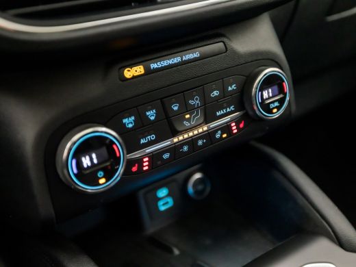 Ford Kuga 1.5 EcoBoost Titanium X (GROOT NAVI, APPLE CARPLAY, B&O, PANORAMADAK, WINTER PACK, STOELVERWARMIN... ActivLease financial lease