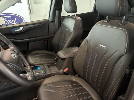 Ford Kuga Vignale PHEV vol opties-elektr.trekhaak-pan.dak 20-inch lichtmetaal ActivLease financial lease