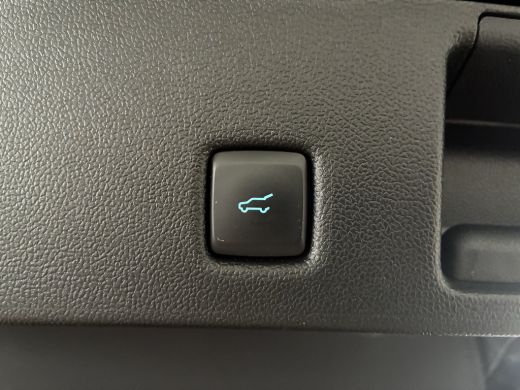 Ford Kuga Vignale PHEV vol opties-elektr.trekhaak-pan.dak 20-inch lichtmetaal ActivLease financial lease