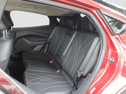 Ford Mustang Mach-E Mach-E RWD 75 kWh | Camera | Carplay | Adap. Cruise | Stoelverwarming | Navigatie ActivLease financial lease