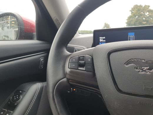 Ford Mustang Mach-E Mach-E RWD 75 kWh | Camera | Carplay | Adap. Cruise | Stoelverwarming | Navigatie ActivLease financial lease