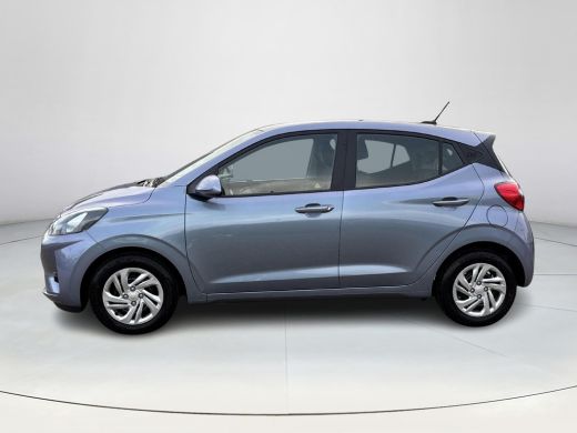 Hyundai i10 1.0 Comfort Smart | Airco | Achteruitrijcamera | Lederen stuurwiel | Active lane-keeping | Naviga... ActivLease financial lease