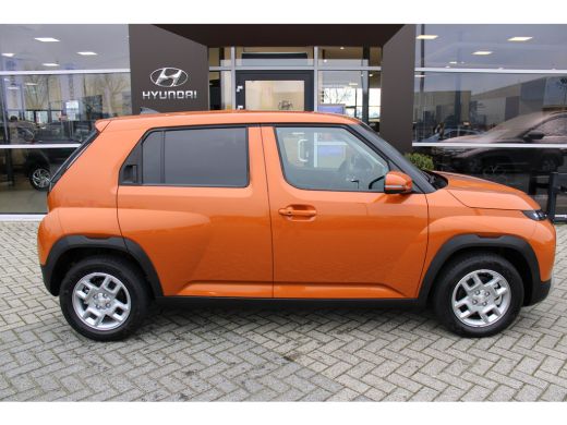 Hyundai Inster Pulse 49 kWh | Verschuifbare achterbank | Adaptive Cruise Control | Parkeersensoren voor en achte... ActivLease financial lease