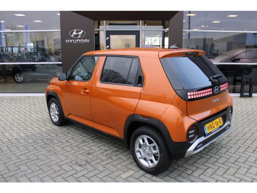 Hyundai Inster Pulse 49 kWh | Verschuifbare achterbank | Adaptive Cruise Control | Parkeersensoren voor en achte... ActivLease financial lease