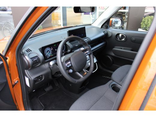 Hyundai Inster Pulse 49 kWh | Verschuifbare achterbank | Adaptive Cruise Control | Parkeersensoren voor en achte... ActivLease financial lease