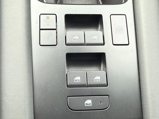 Hyundai IONIQ 6 Business 77.4 kWh Apple Carplay / Android Auto | Stoel & Stuur Verwarming | Camera | LED-Verlicht... ActivLease financial lease