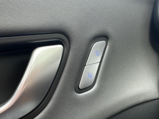 Hyundai Kona 1.6 GDI HEV Premium | Apple Carplay / Android Auto | Stoel Geheugen | Stoel / Stuur Verwarming | ... ActivLease financial lease