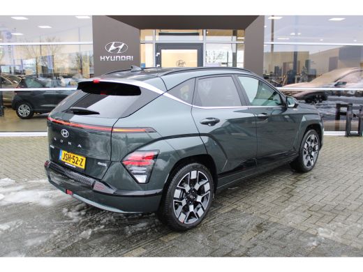 Hyundai Kona Premium 65.4 kWh | Wit leder | 360 camera | Elektrische bedienbare voorstoelen | | Achterstoelen ... ActivLease financial lease