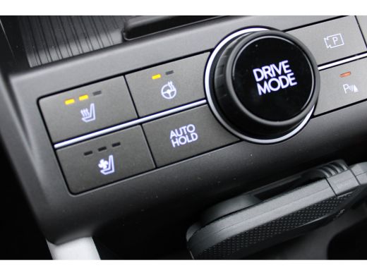 Hyundai Kona Premium 65.4 kWh | Wit leder | 360 camera | Elektrische bedienbare voorstoelen | | Achterstoelen ... ActivLease financial lease