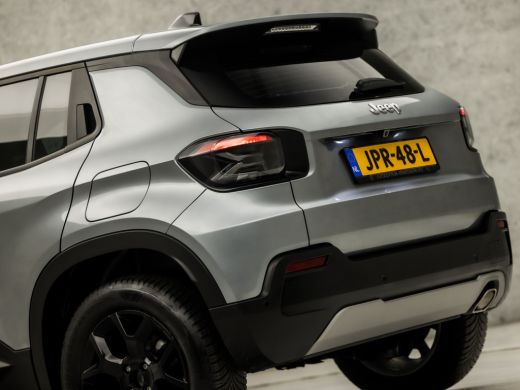 Jeep Avenger 1.2 Altitude Sport (APPLE CARPLAY, GROOT NAVI, 360 CAMERA, JBL AUDIO, STOELVERWARMING, SPORTSTOEL... ActivLease financial lease