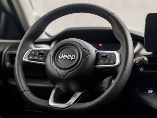 Jeep Avenger 1.2 Altitude Sport (APPLE CARPLAY, GROOT NAVI, 360 CAMERA, JBL AUDIO, STOELVERWARMING, SPORTSTOEL... ActivLease financial lease