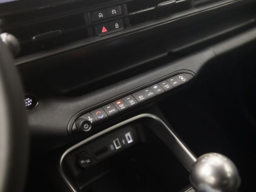 Jeep Avenger 1.2 Altitude Sport (APPLE CARPLAY, GROOT NAVI, 360 CAMERA, JBL AUDIO, STOELVERWARMING, SPORTSTOEL... ActivLease financial lease