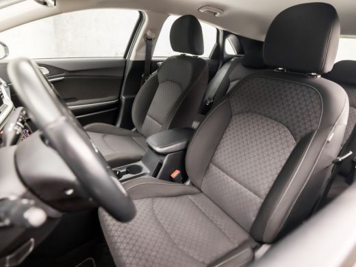 Kia Ceed 1.0 T-GDi DynamicLine (APPLE CARPLAY, GROOT NAVI, CLIMATE, GETINT GLAS, CAMERA, SPORTSTOELEN, LAN... ActivLease financial lease