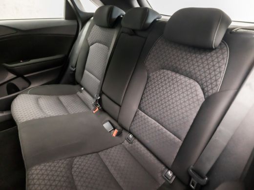 Kia Ceed 1.0 T-GDi DynamicLine (APPLE CARPLAY, GROOT NAVI, CLIMATE, GETINT GLAS, CAMERA, SPORTSTOELEN, LAN... ActivLease financial lease