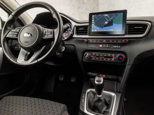 Kia Ceed 1.0 T-GDi DynamicLine (APPLE CARPLAY, GROOT NAVI, CLIMATE, GETINT GLAS, CAMERA, SPORTSTOELEN, LAN... ActivLease financial lease