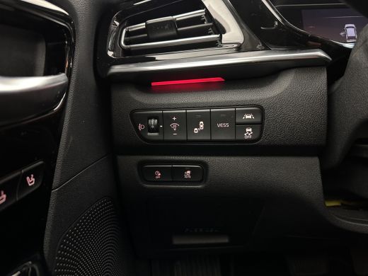 Kia e-Niro ExecutiveLine 64 kWh [ 3-Fase ] {SOH-100%} (INCL-BTW)  Aut.*HEATPUMP | LEATHER | FULL-LED | NAVI-... ActivLease financial lease