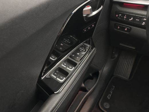 Kia e-Niro ExecutiveLine 64 kWh [ 3-Fase ] {SOH-100%} (INCL-BTW)  Aut.*HEATPUMP | LEATHER | FULL-LED | NAVI-... ActivLease financial lease