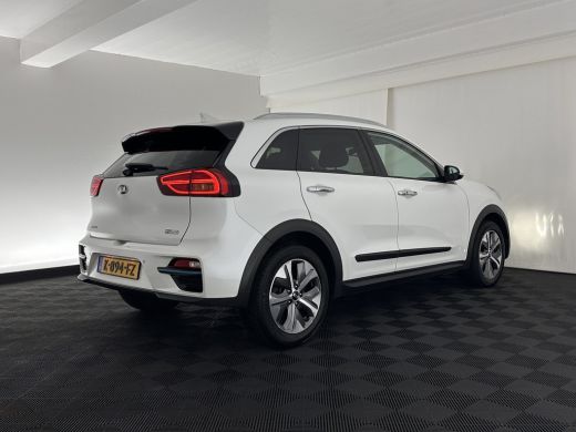 Kia e-Niro ExecutiveLine 64 kWh [ 3-Fase ] {SOH-100%} (INCL-BTW)  Aut.*HEATPUMP | LEATHER | FULL-LED | NAVI-... ActivLease financial lease