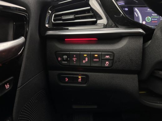Kia e-Niro ExecutiveLine 64 kWh [ 3-Fase ] {SOH-100%} (INCL-BTW) Aut.*HEATPUMP | LEATHER | FULL-LED | NAVI-F... ActivLease financial lease