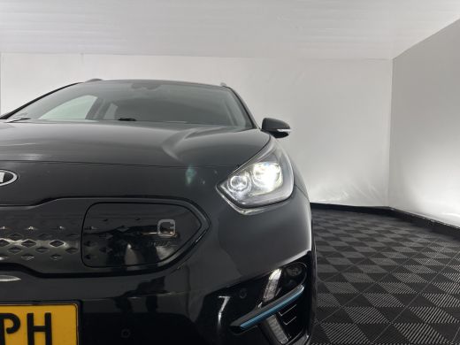 Kia e-Niro ExecutiveLine 64 kWh [ 3-Fase ] {SOH-100%} (INCL-BTW) Aut.*HEATPUMP | LEATHER | FULL-LED | NAVI-F... ActivLease financial lease