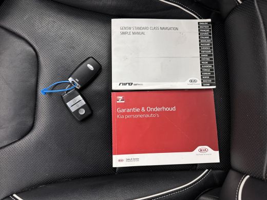 Kia e-Niro ExecutiveLine 64 kWh [ 3-Fase ] {SOH-100%} (INCL-BTW) Aut.*HEATPUMP | LEATHER | FULL-LED | NAVI-F... ActivLease financial lease