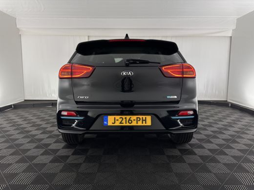 Kia e-Niro ExecutiveLine 64 kWh [ 3-Fase ] {SOH-100%} (INCL-BTW) Aut.*HEATPUMP | LEATHER | FULL-LED | NAVI-F... ActivLease financial lease