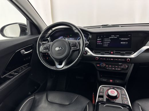 Kia e-Niro ExecutiveLine 64 kWh [ 3-Fase ] {SOH-100%} (INCL-BTW) Aut.*HEATPUMP | LEATHER | FULL-LED | NAVI-F... ActivLease financial lease