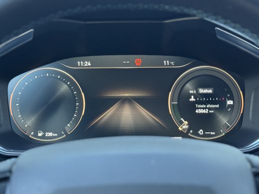 Lynk & Co 01 - 1.5 262PK PHEV | Orginele Trekhaak | 360&deg; Camera | Panoramadak | Adaptieve Cruise Control | NAV... ActivLease financial lease