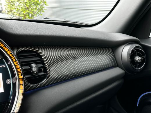 Mini Cooper 1.5 Cooper Resolute Edition Rebel Green | Leder | Camera | Stoelverwarming | All-seasons | Cruise... ActivLease financial lease