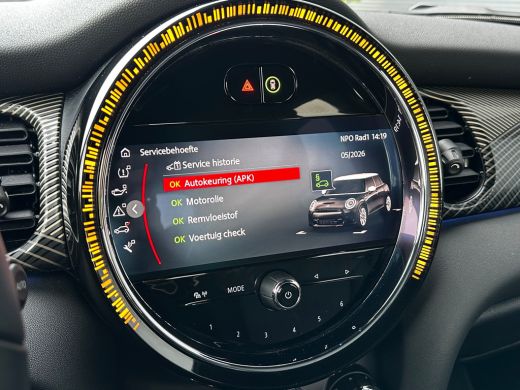 Mini Cooper 1.5 Cooper Resolute Edition Rebel Green | Leder | Camera | Stoelverwarming | All-seasons | Cruise... ActivLease financial lease