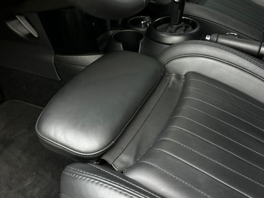 Mini Cooper 1.5 Cooper Resolute Edition Rebel Green | Leder | Camera | Stoelverwarming | All-seasons | Cruise... ActivLease financial lease