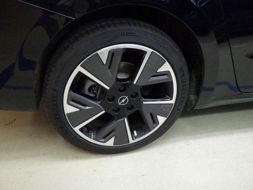 Opel Astra Electric Sports Tourer 54 kWh Business Edition | Achteruitrijcamera | Apple Carplay/Android Auto|... ActivLease financial lease