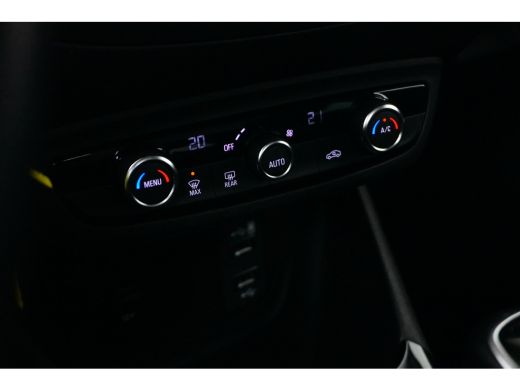 Opel Crossland 1.2 110PK | Turbo Elegance | Parkeersensoren V + A | Panaromadak | Achteruitrijcamera | Armsteun ... ActivLease financial lease